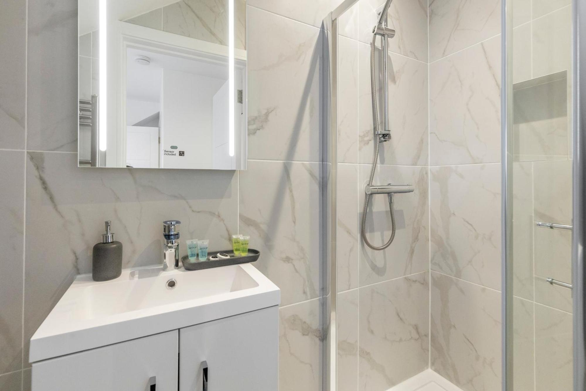 Luxurious 2 Bedroom - Apartment - Central Location London Eksteriør bilde